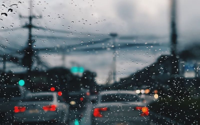 Cómo protegerte al conducir en Panamá durante la temporada de lluvias